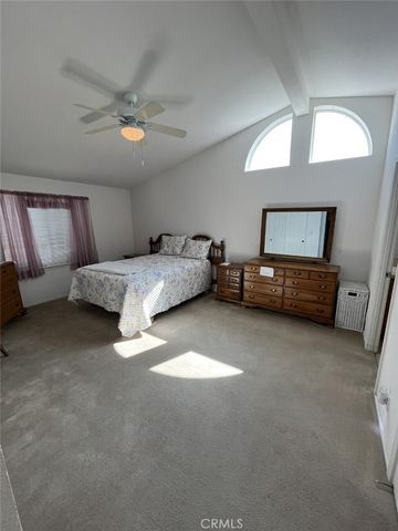 17 Serra Way, San Fernando, CA 91345