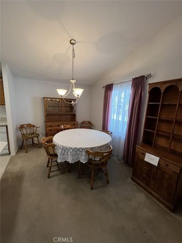 17 Serra Way, San Fernando, CA 91345