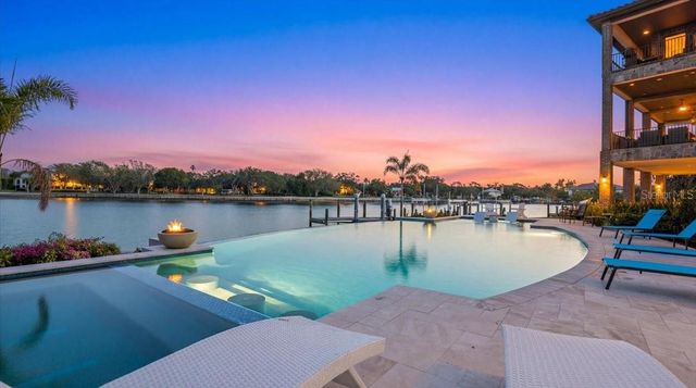 315 S SHORE DRIVE, Sarasota, FL 34234