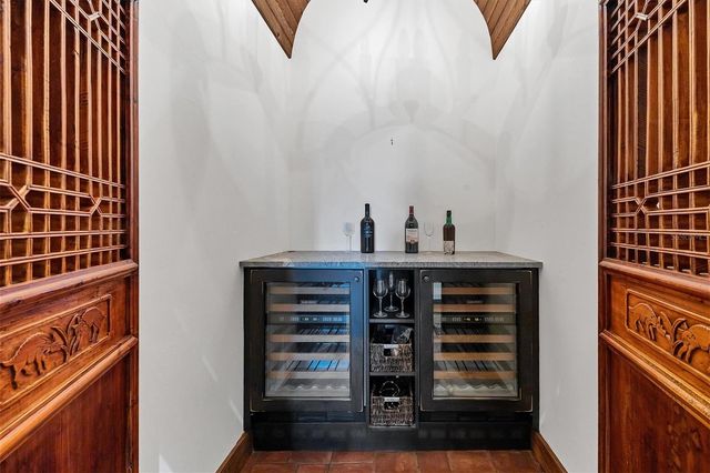 315 S SHORE DRIVE, Sarasota, FL 34234