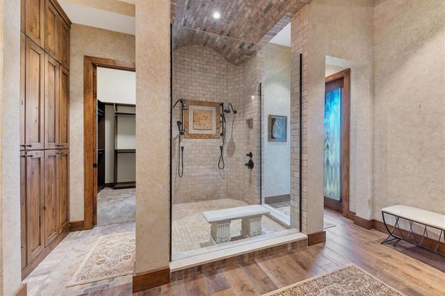 315 S SHORE DRIVE, Sarasota, FL 34234