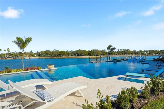 315 S SHORE DRIVE, Sarasota, FL 34234