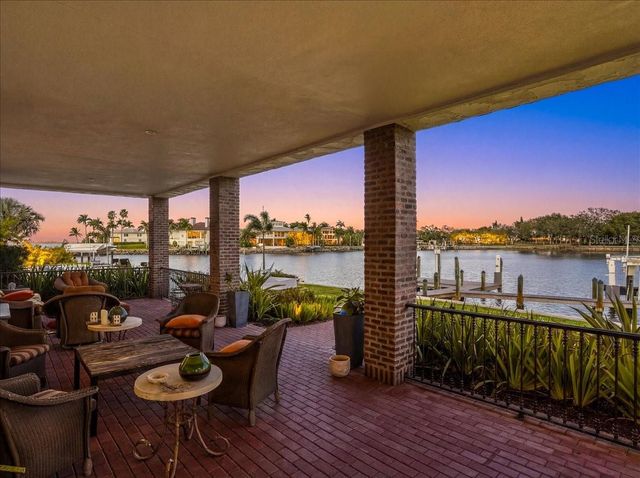 315 S SHORE DRIVE, Sarasota, FL 34234