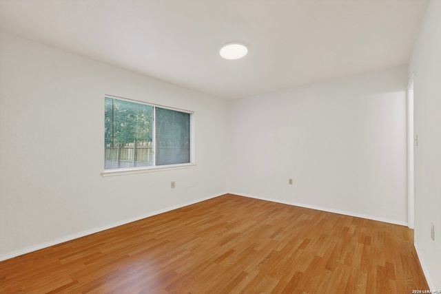 5558 Kissing Oak, San Antonio, TX 78247