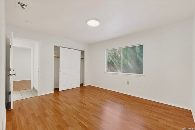 5558 Kissing Oak, San Antonio, TX 78247