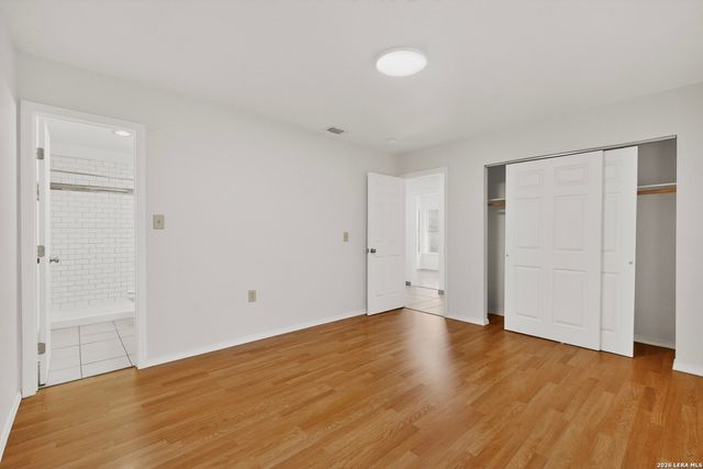 5558 Kissing Oak, San Antonio, TX 78247