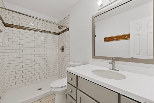 5558 Kissing Oak, San Antonio, TX 78247