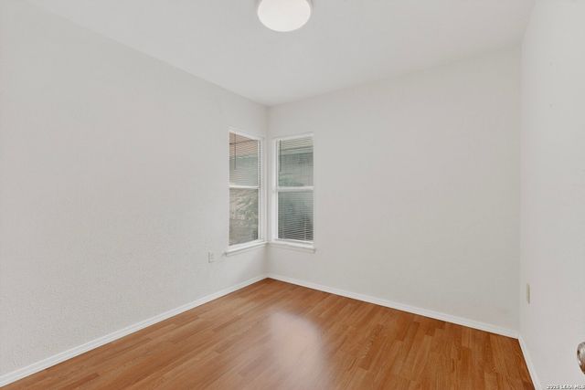 5558 Kissing Oak, San Antonio, TX 78247