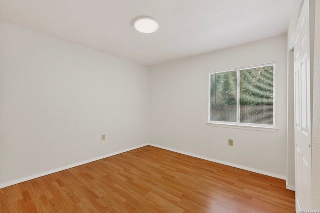 5558 Kissing Oak, San Antonio, TX 78247