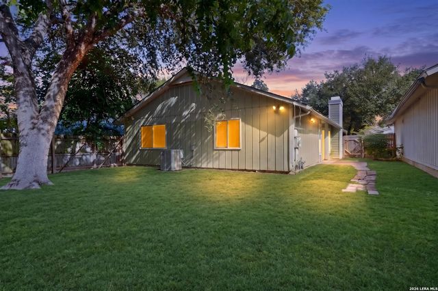 5558 Kissing Oak, San Antonio, TX 78247