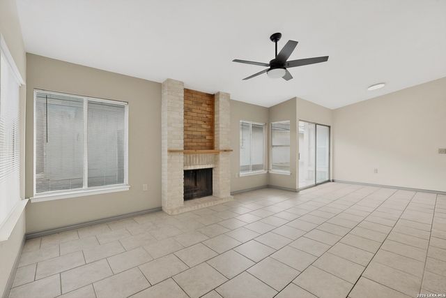 5558 Kissing Oak, San Antonio, TX 78247