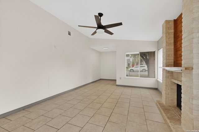 5558 Kissing Oak, San Antonio, TX 78247