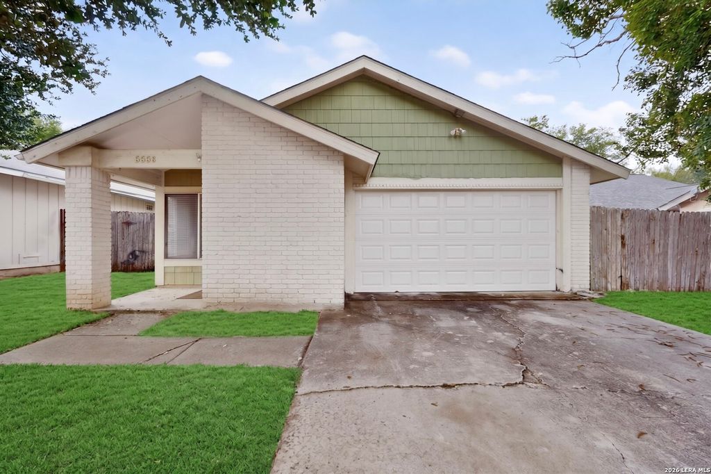 5558 Kissing Oak, San Antonio, TX 78247