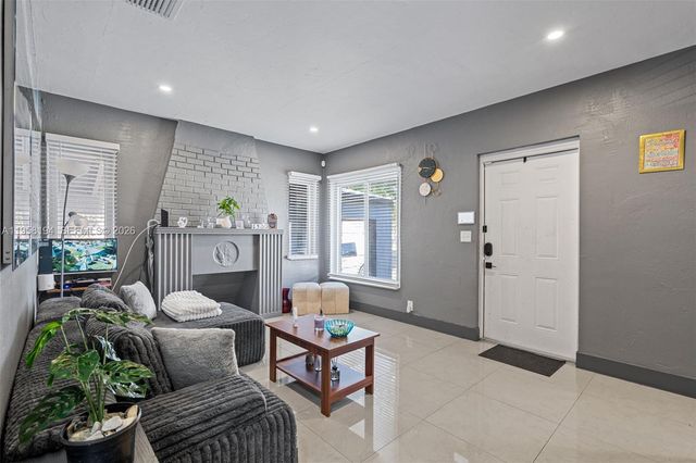 1780 NW 49th St, Miami, FL 33142