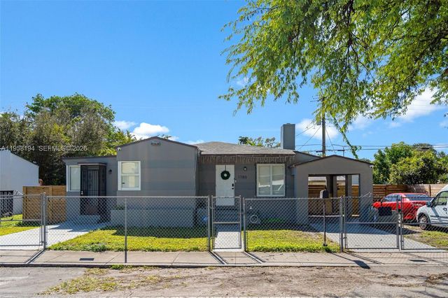 1780 NW 49th St, Miami, FL 33142