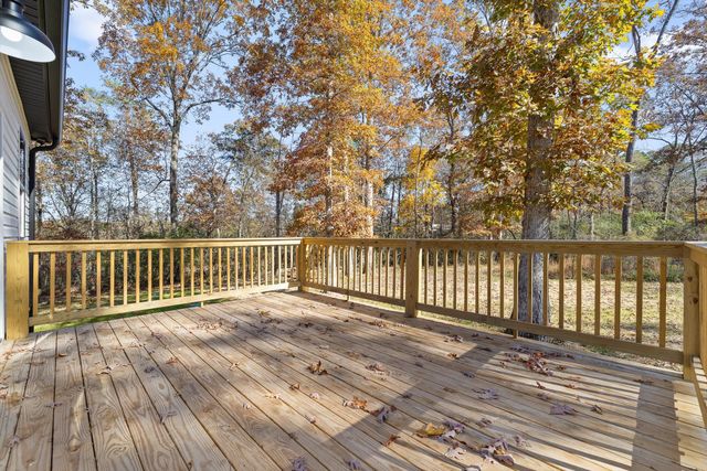 308 Cloud Road, Trenton, GA 30752