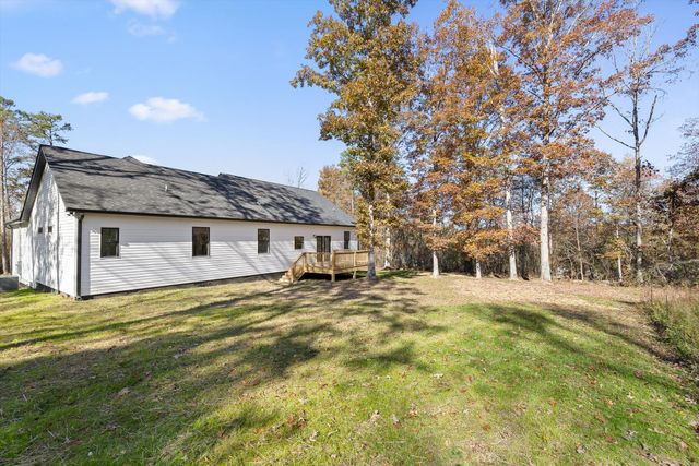 308 Cloud Road, Trenton, GA 30752