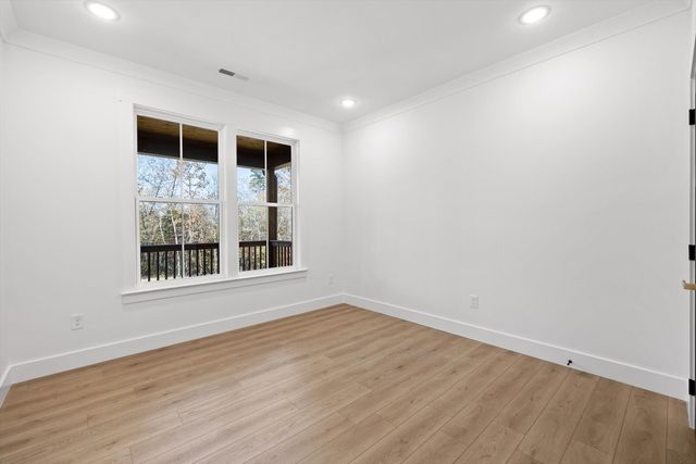 308 Cloud Road, Trenton, GA 30752