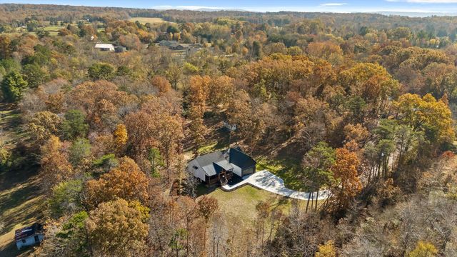 308 Cloud Road, Trenton, GA 30752