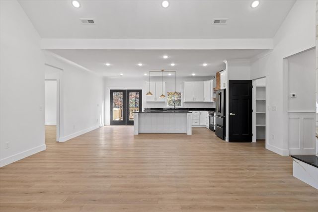 308 Cloud Road, Trenton, GA 30752