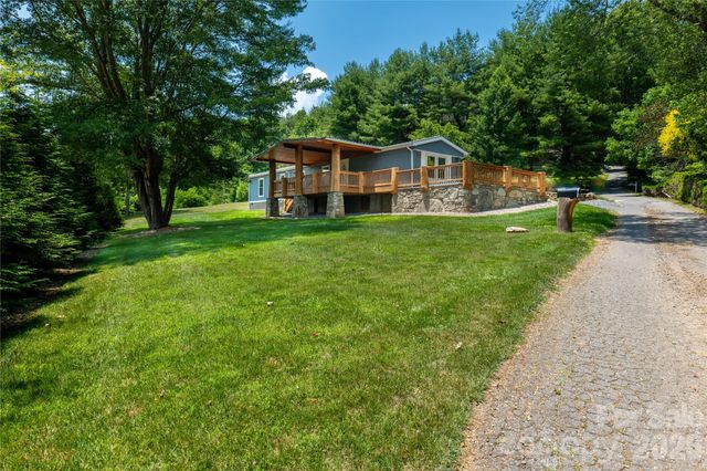 203 Justice Drive, Clyde, NC 28721
