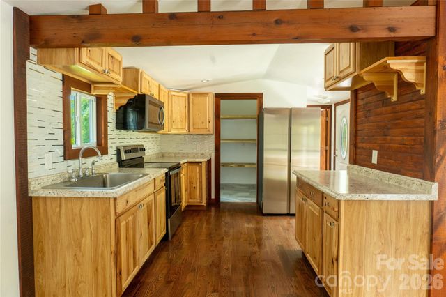 203 Justice Drive, Clyde, NC 28721