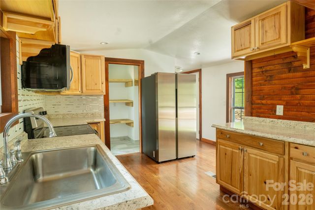 203 Justice Drive, Clyde, NC 28721