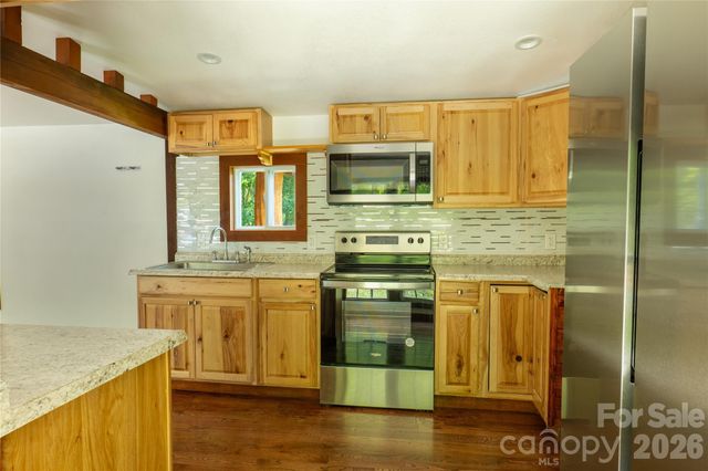 203 Justice Drive, Clyde, NC 28721