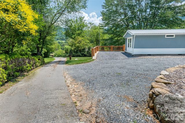 203 Justice Drive, Clyde, NC 28721