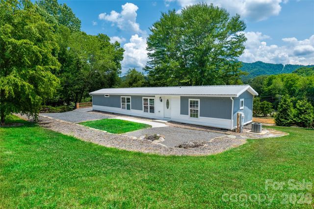 203 Justice Drive, Clyde, NC 28721
