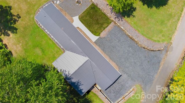 203 Justice Drive, Clyde, NC 28721