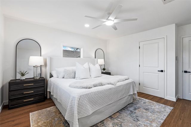 5023 Redstart Street, Houston, TX 77035