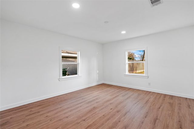 5023 Redstart Street, Houston, TX 77035