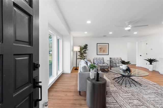 5023 Redstart Street, Houston, TX 77035