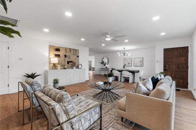 5023 Redstart Street, Houston, TX 77035