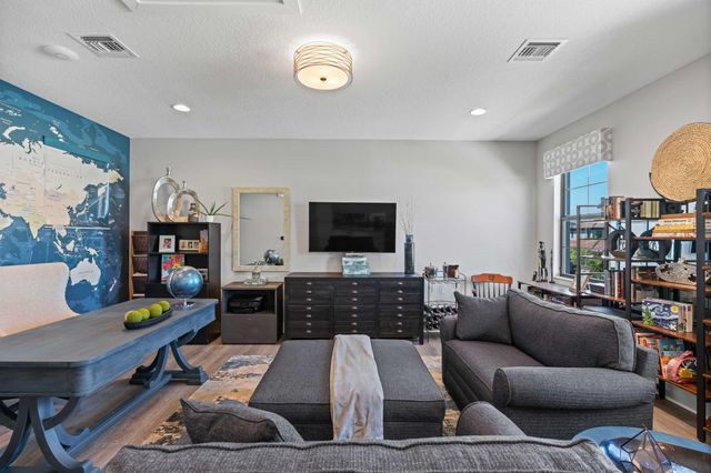 13305 Machiavelli Way, Palm Beach Gardens, FL 33418