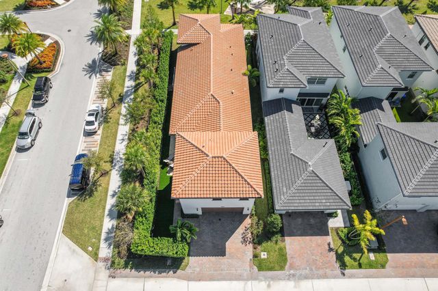 13305 Machiavelli Way, Palm Beach Gardens, FL 33418