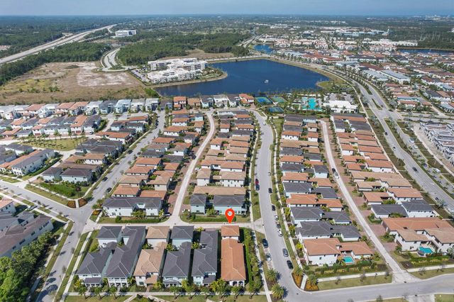 13305 Machiavelli Way, Palm Beach Gardens, FL 33418