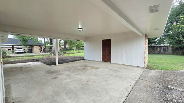 16526 Ellis Ave, Baton Rouge, LA 70816