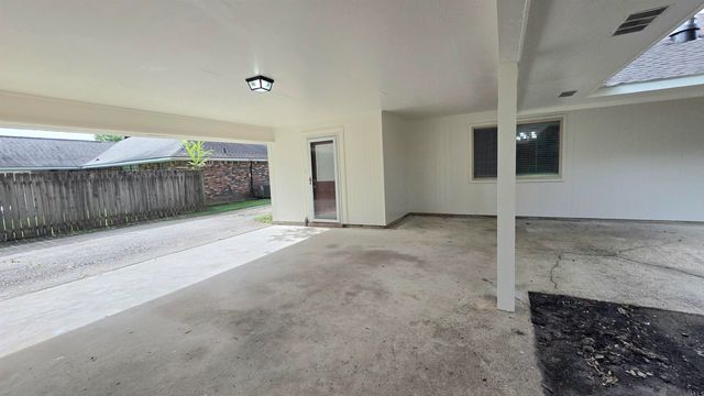 16526 Ellis Ave, Baton Rouge, LA 70816