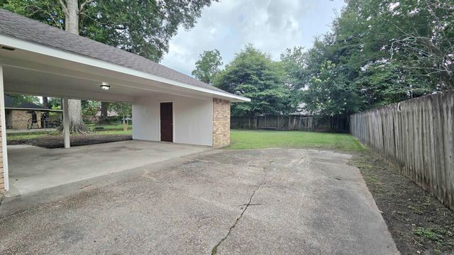16526 Ellis Ave, Baton Rouge, LA 70816