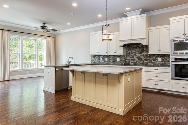 5 Cleftridge Court, Asheville, NC 28803