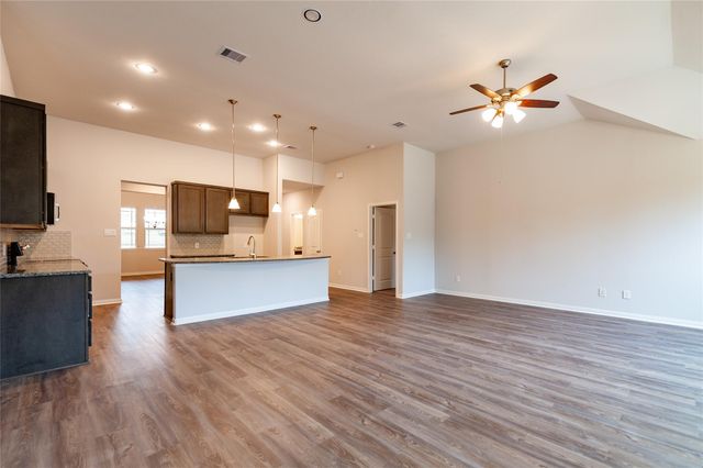 13616 Armstrong, Conroe, TX 77303