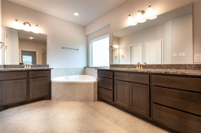 13616 Armstrong, Conroe, TX 77303