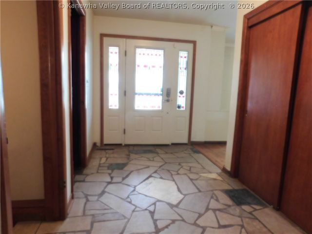 828 Beaumont Avenue, Charleston, WV 25314