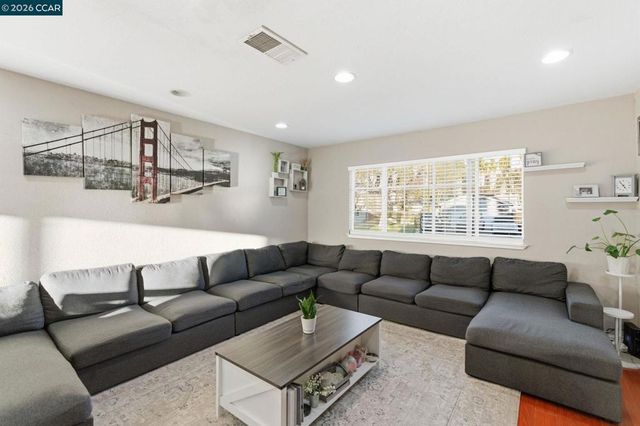 3600 3600 Gallagher Cir, Antioch, CA 94509