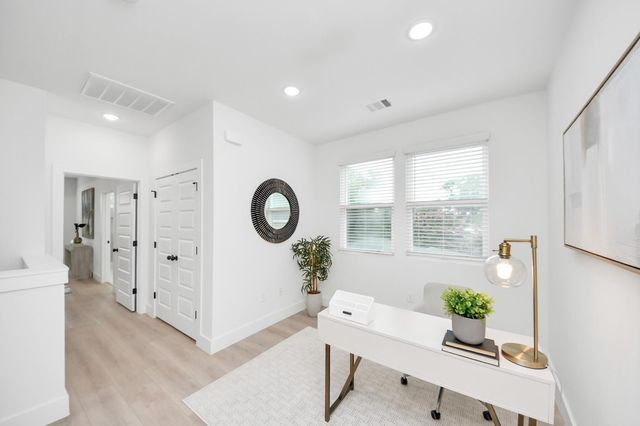 9433 Arledge Street, Houston, TX 77075