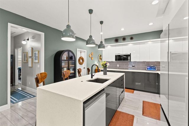 1507 HILLSIDE DRIVE, Tampa, FL 33610