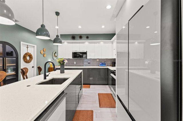 1507 HILLSIDE DRIVE, Tampa, FL 33610