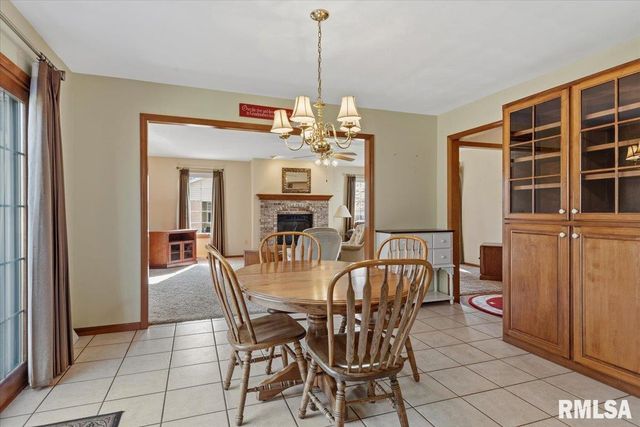 2705 Hastings Road, Chatham, IL 62629